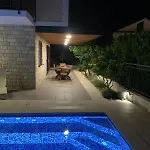 Alka ヴィラ トロギール