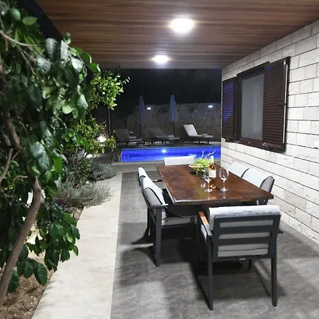 Villa Alka *